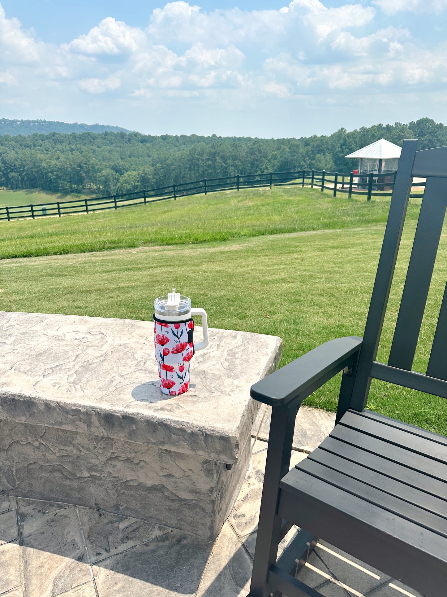 40 oz Tumbler Neoprene Sleeve- Hot Pink Floral